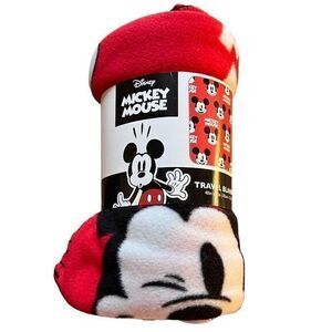 NWT Disney Mickey Mouse Travel Blanket 40in x 50in‎ Red